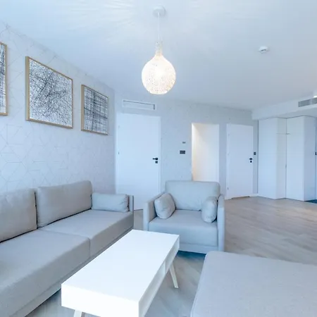 Pinea Premium By Major Domus Club